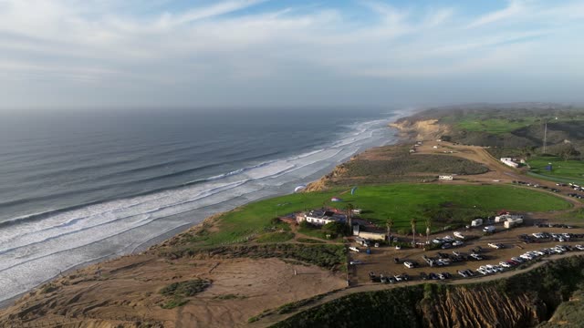 Paragliders at Torrey Pines Gliderport ready to fly over Black’s Beach San Diego | Drone Video – 3