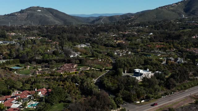 Flying over the Beautiful Rancho Del Lago community in Rancho Santa Fe | Drone Video – 1