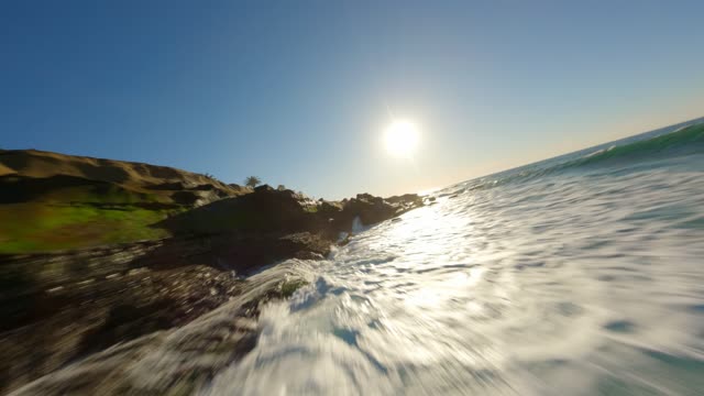 Footage of Children’s Pool Wipeout Beach and Boomer Beach in La Jolla during Sunset | FPV Drone Video – 5