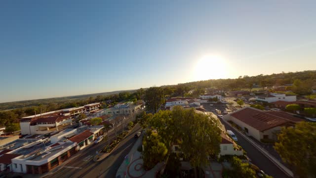 Flying over Paseo Delicias the shops restaurants and the Inn at Rancho Santa Fe in the Covenant | FPV Drone Video – 13