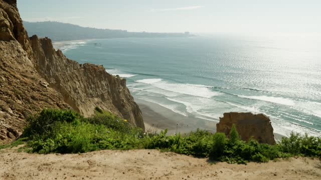 Looking over the cliffs and trails at Torrey Pines and Black’s Beach on a beautiful Day in La Jolla | Video – 10
