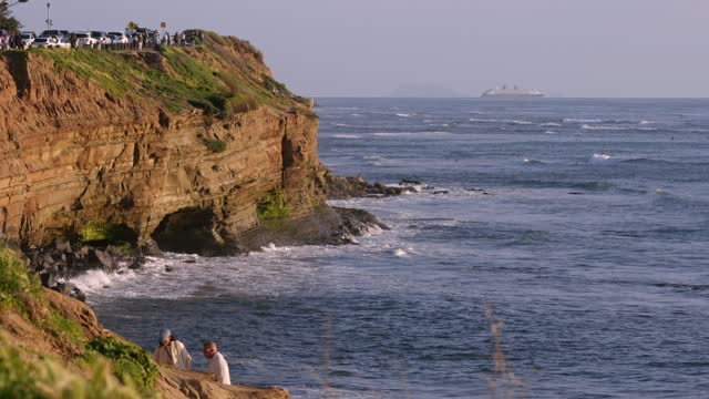 Sunset Cliffs Natural Park on a glorious day in Point Loma San Diego | Video – 1