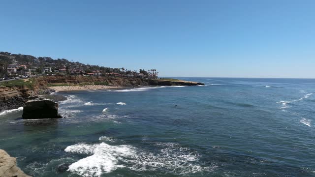 Sunny Day at Sunset Cliffs in Point Loma Ocean Beach San Diego | Drone Video – 1