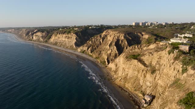 Sunset at La Jolla Shores Scripps Pier Black’s Beach and the Cliffs of Torrey Pines | Drone Video