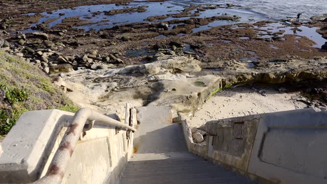 The Beautiful Coastline Beach and tidepools of Lower Hermosa and Bird Rock in La Jolla | Video – 14
