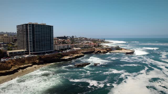 Aerial Footage of Children’s Pool and the La Jolla Coastline | Drone Video – 1