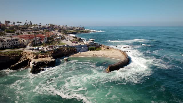 Aerial Footage of Children’s Pool and the La Jolla Coastline | Drone Video – 3