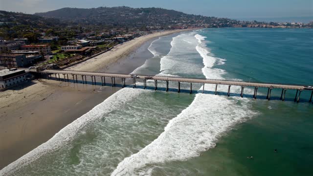 Aerial footage of La Jolla Shores and Scripps Pier on a sunny day | Video – 3