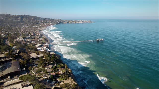 Aerial footage of La Jolla Shores and Scripps Pier on a sunny day | Video – 5