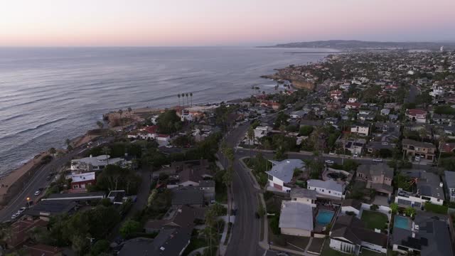 Flying above the Coastline and Beach of Sunset Cliffs Natural Park in Point Loma San Diego | Drone Video – 11
