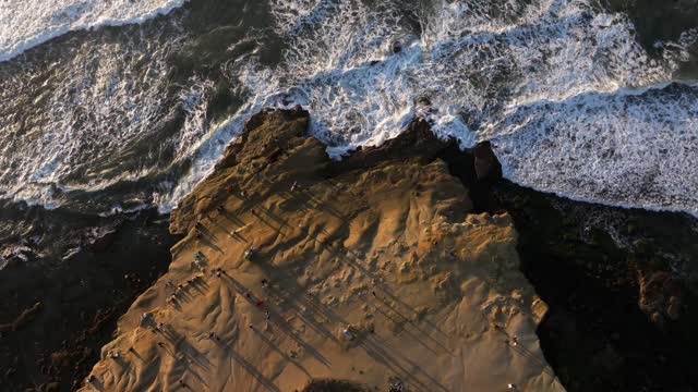 Aerial Drone footage of Sunset Cliffs Natural Park in Point Loma on a Beautiful Afternoon | Drone Video – 13