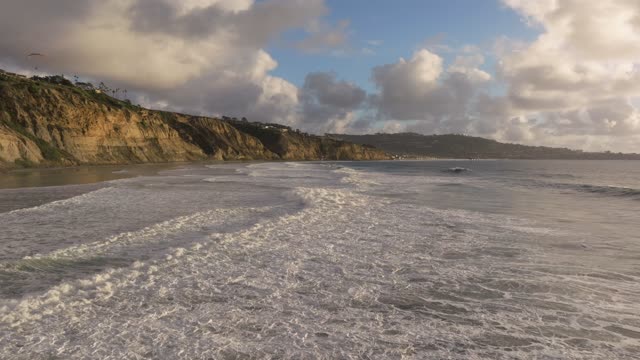 A beautiful afternoon below the cliffs at Black’s Beach Torrey Pines in La Jolla San Diego | Drone Video – 12